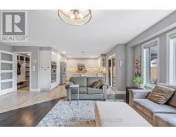 16 ANDERSON CRESCENT - 13