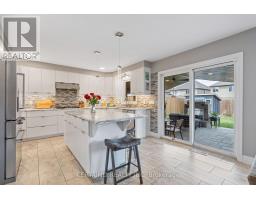16 ANDERSON CRESCENT - 14