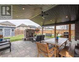 16 ANDERSON CRESCENT - 2