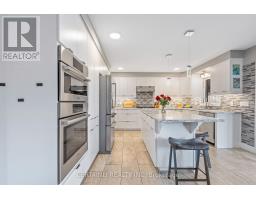 16 ANDERSON CRESCENT - 3