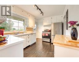 8113 LISGAR STREET - 11