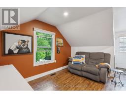 381 AVONDALE ROAD - 31