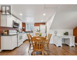 381 AVONDALE ROAD - 33