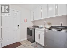 11 - 448 COMMISSIONERS ROAD E - 15
