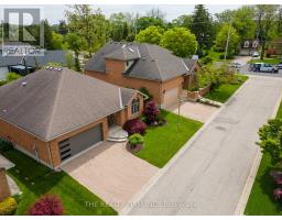 11 - 448 COMMISSIONERS ROAD E - 39