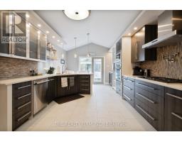 11 - 448 COMMISSIONERS ROAD E - 8