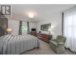 66 JENNIFER ROAD - 31
