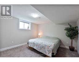 52 KEMP CRESCENT N - 26