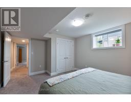 52 KEMP CRESCENT N - 27