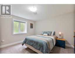 52 KEMP CRESCENT N - 29