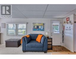 8 - 72931 BLUEWATER, R.R.No.2 HIGHWAY - 42