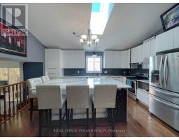99 STONEHENGE ROAD - 13