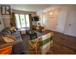 295 WALMER GROVE - 10