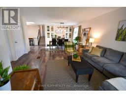 295 WALMER GROVE - 11