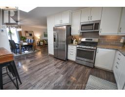 295 WALMER GROVE - 20