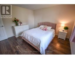 295 WALMER GROVE - 22