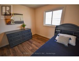 295 WALMER GROVE - 26