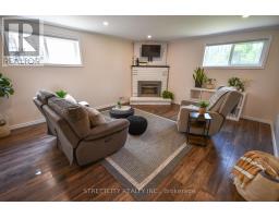 295 WALMER GROVE - 30