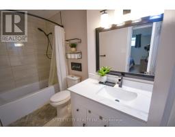 295 WALMER GROVE - 36