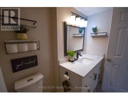 295 WALMER GROVE - 38