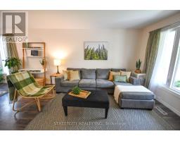 295 WALMER GROVE - 8