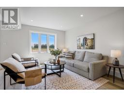 64 POSTMA CRESCENT - 6