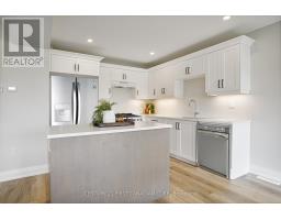 64 POSTMA CRESCENT - 9