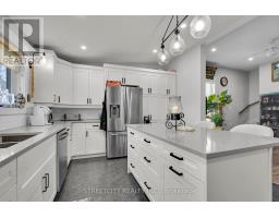 7 MYRTLE STREET E - 21