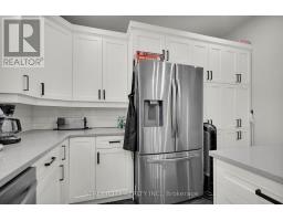 7 MYRTLE STREET E - 22