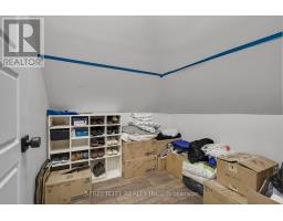 7 MYRTLE STREET E - 29