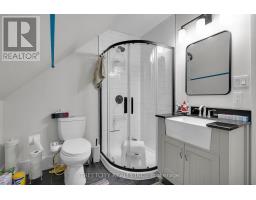 7 MYRTLE STREET E - 30