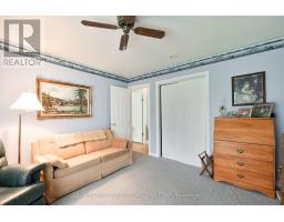 992 FARNHAM ROAD - 27