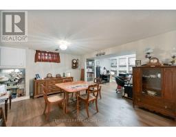 992 FARNHAM ROAD - 30
