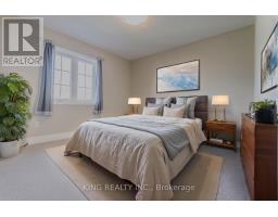 15 DUNNING WAY - 32