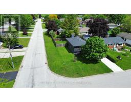 1578 COUNCILLORS STREET - 2