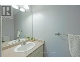 42 FOX HOLLOW DRIVE - 19