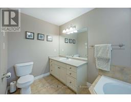 42 FOX HOLLOW DRIVE - 23