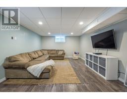 42 FOX HOLLOW DRIVE - 29