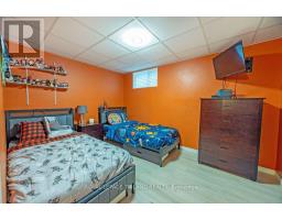 42 FOX HOLLOW DRIVE - 33