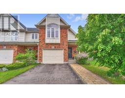 939 SILVERFOX CRESCENT - 2