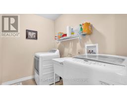 939 SILVERFOX CRESCENT - 24