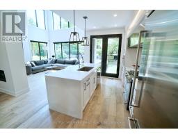 762 SPRINGBANK DRIVE - 21