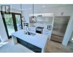 762 SPRINGBANK DRIVE - 23