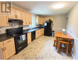 28 MELANIE DRIVE - 6