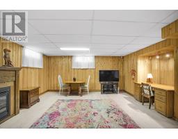 304 HIGHVIEW DRIVE - 26