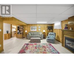304 HIGHVIEW DRIVE - 27