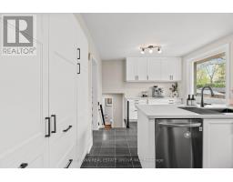 5 ABBEY RISE - 16