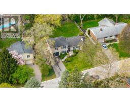 5 ABBEY RISE - 4