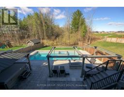 307 SONGBIRD LANE - 43