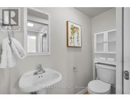 80 LARKSPUR CRESCENT - 27